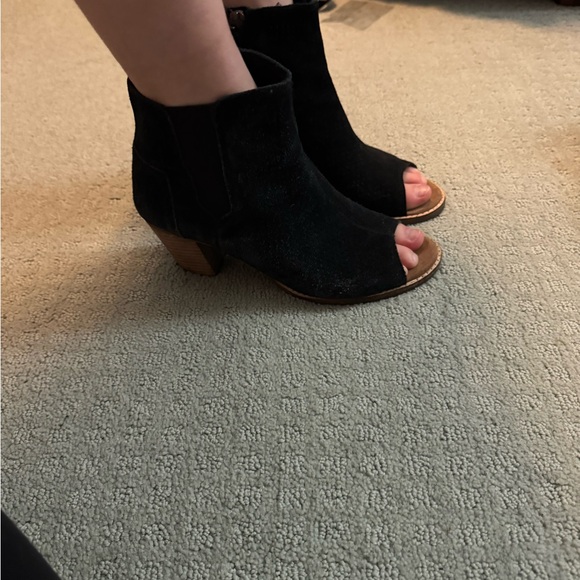 Black Open-Toe Ankle Boots - Picture 2 of 4